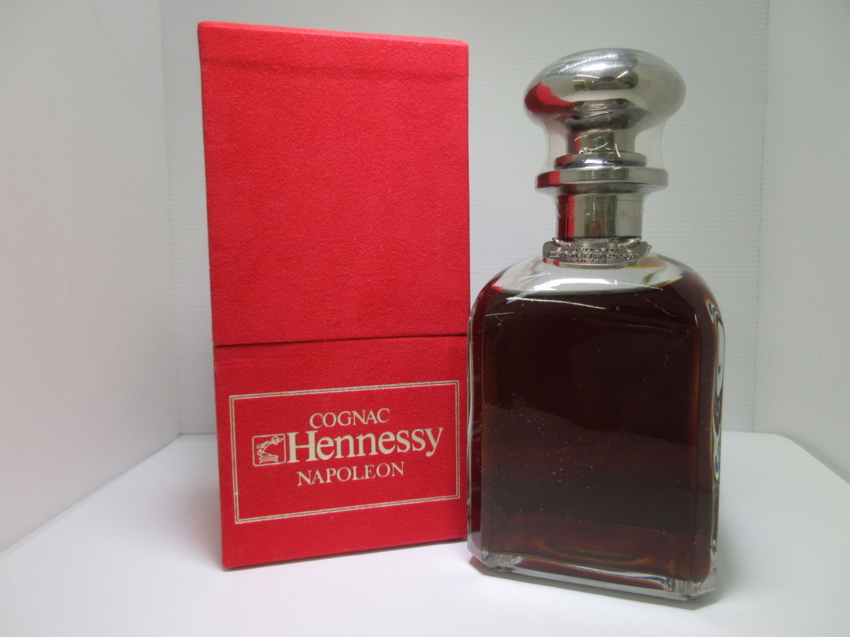 ヘネシー ナポレオン シルバートップ Hennessy NAPOLEON 700ml 40