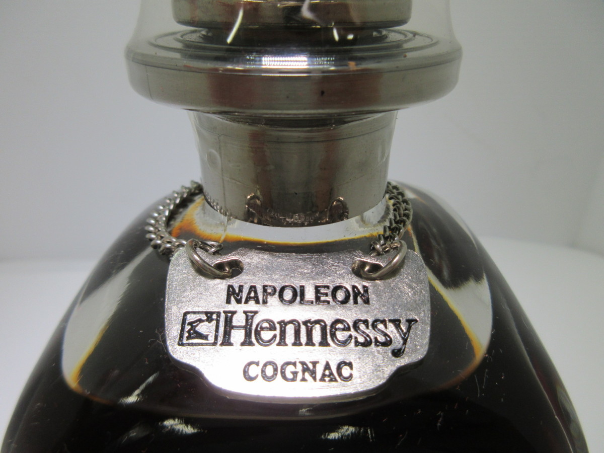 ヘネシー ナポレオン シルバートップ Hennessy NAPOLEON 700ml 40