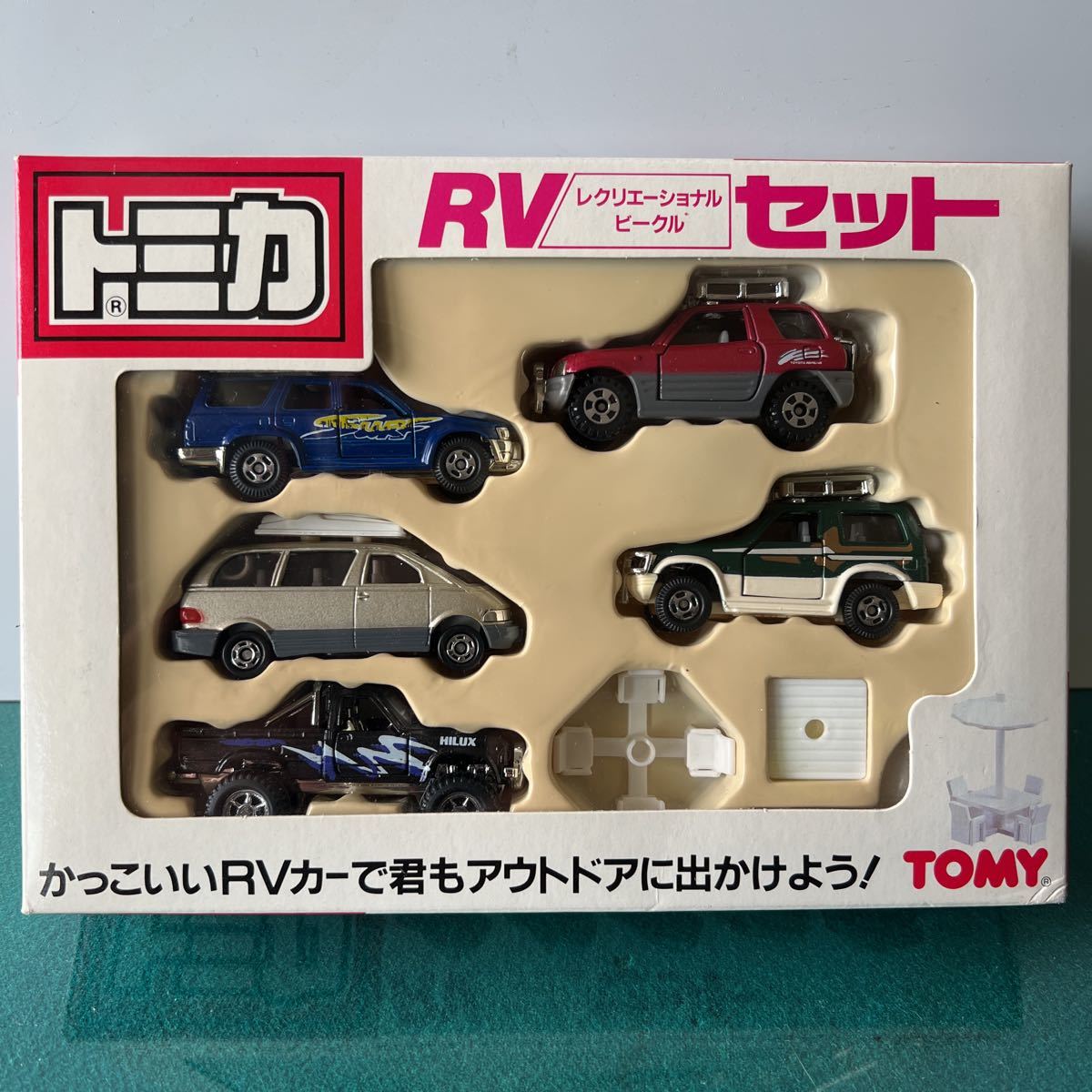 1円スタート トミカ RVセット レクリエーショナルビークル 未開封 RAV4