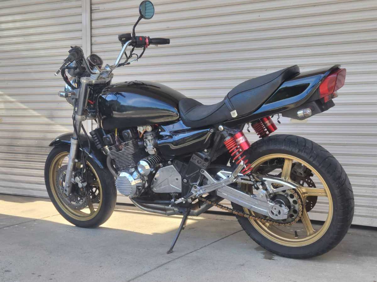 KAWASAKI車検付ゼファー400実働1992年式C4カスタム車両メッキ部品多数全国陸送手配可能ゼファーχ格安売り切りスタート旧車希少人気車両 Yahoo!オークション - KAWASAKI 実働車 ゼファー400(ZⅡ仕様) ZEPHYR〈ヒストリー