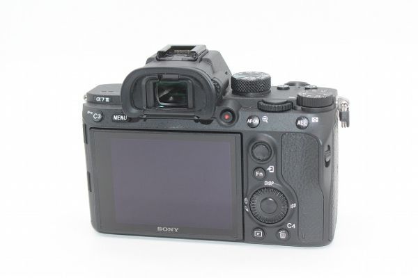 ■ジャンク■ソニー SONY デジタルカメラ α7III ボディ ILCE-7M3 ミラーレス一眼 #Z1270 SONY α7III ILCE-7M3 美品SONY (ILCE-7M3K) 予算30万〜の一生モノカメラフルサイズ