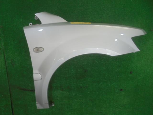 シャリオグランディス TA-N84W 右フロントフェンダーパネル　A69 48722