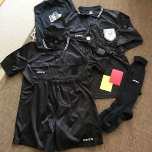 審判服の値段と価格推移は 37件の売買情報を集計した審判服の価格や価値の推移データを公開