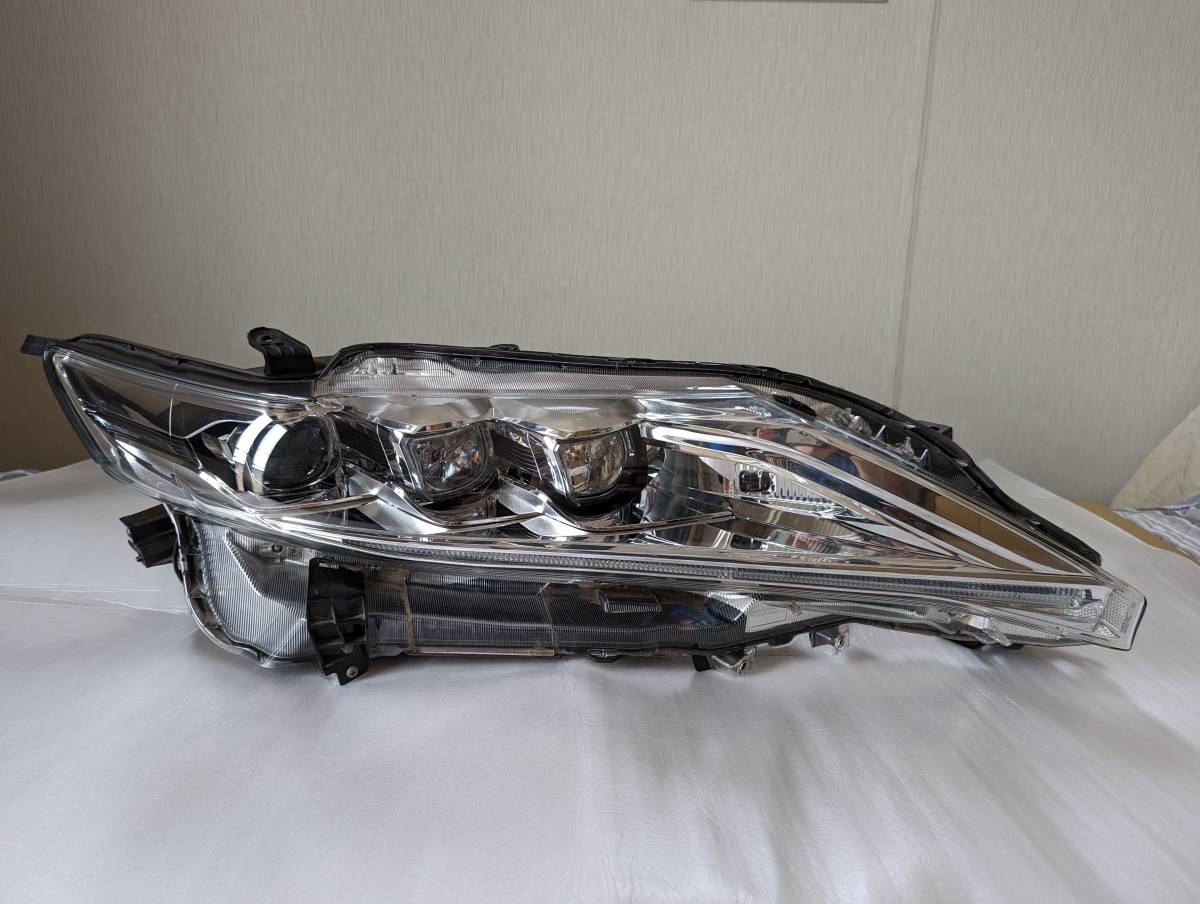 ハリアー 右ヘッドライト 純正 トヨタ 81145-48E30 LED AVU65 ZSU60 右 