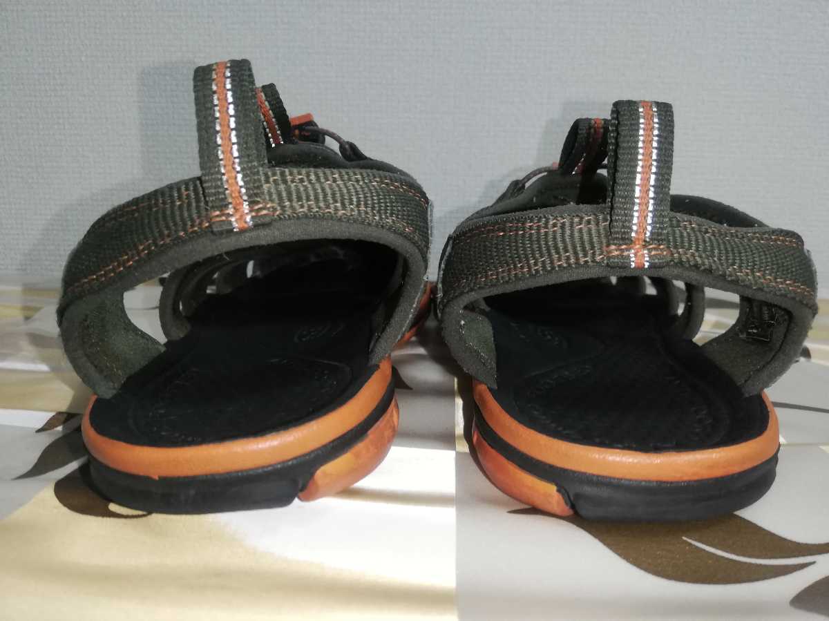 目立つ破れや汚れなし！KEEN・keen・キーン・サンダル・UK7.5（26.5cm）・アウトドアサンダル・カーキ/オレンジ/ブラック色・メンズ KEEN サンダル - SNK 0 ネイビー