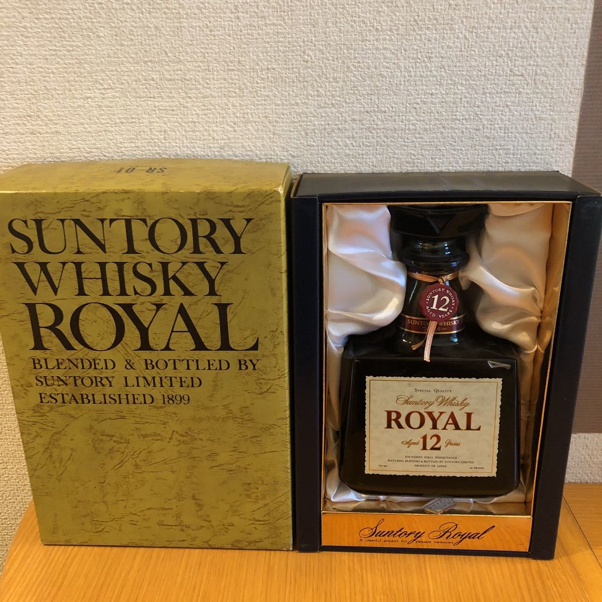 飲料・酒 サントリー ローヤル ロイヤル12年 1000ml 700ml ウイスキー 古酒