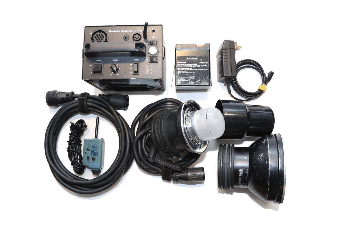 Profoto プロフォト ストロボ 1台1灯 バッテリー式 ヘッド付 AcuteB 銀