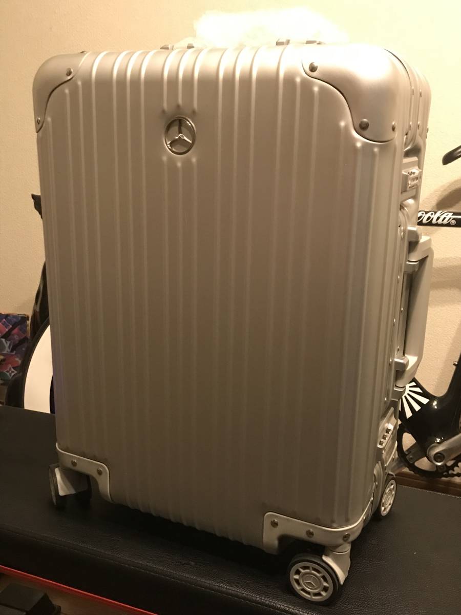 ✨良品✨メルセデスベンツ　アルミ　キャリーケース　TSAロック搭載　32L　4輪 非売品 新品 Mercedes-Benz メルセデス ベンツ 32L 4輪 オリジナル