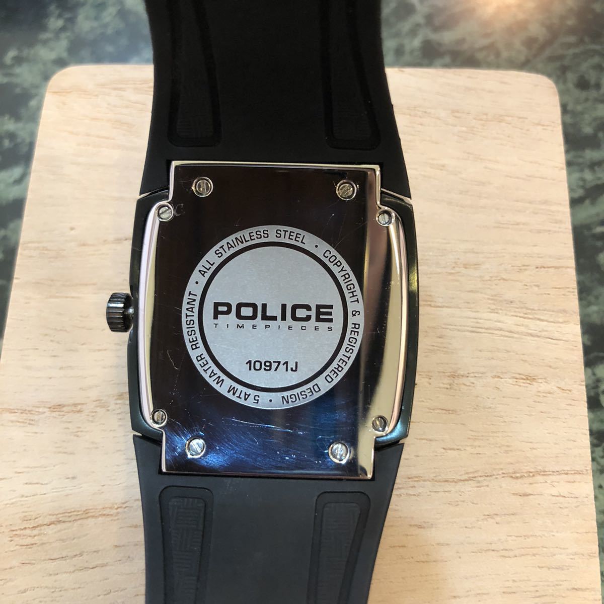 極美品】POLICE☆ポリス メンズ腕時計 10971J クォーツ 黒 ラバー