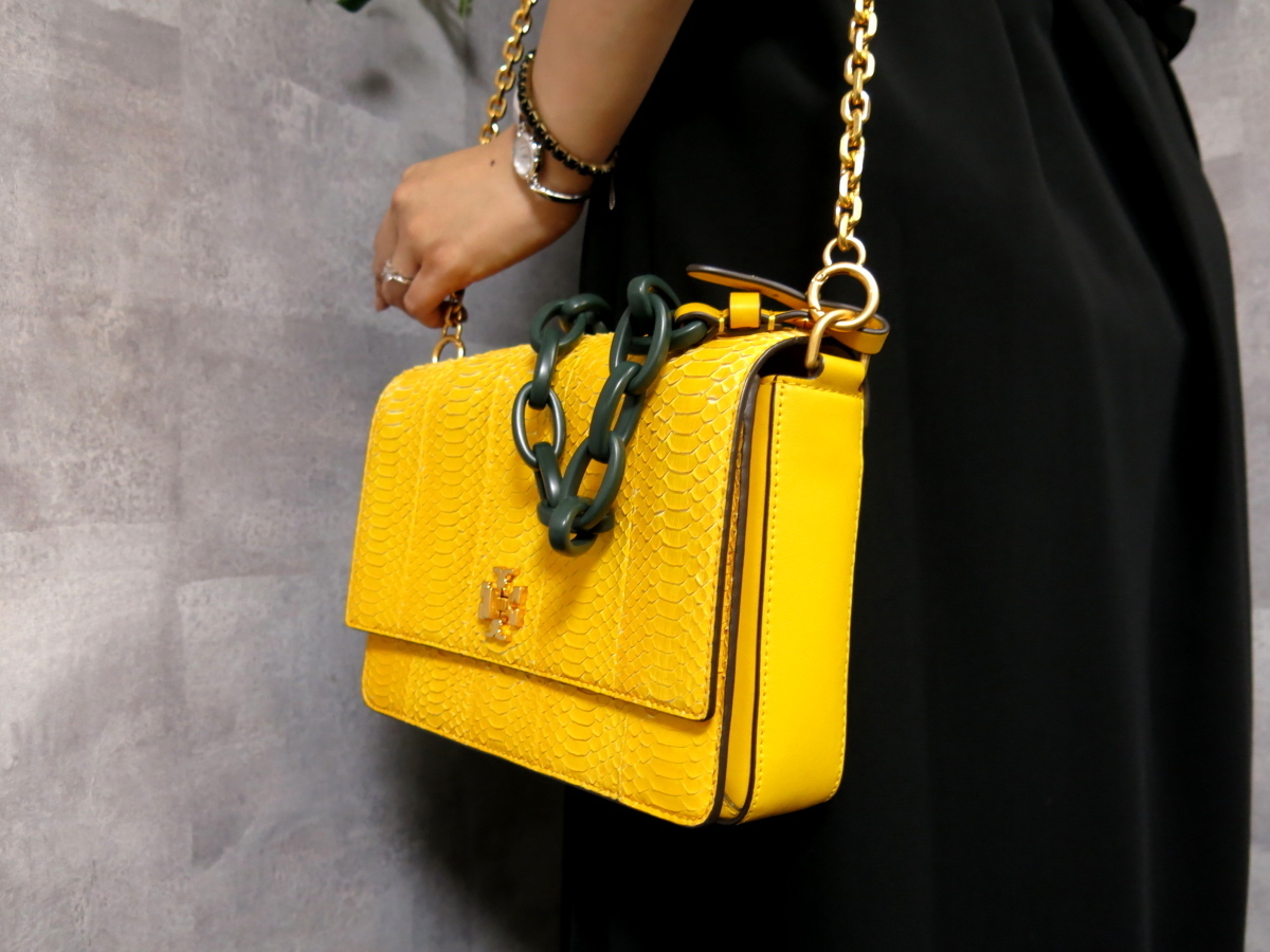 ○超美品○新品同様○TORY BURCH トリーバーチ○キラ○パイソン 本 