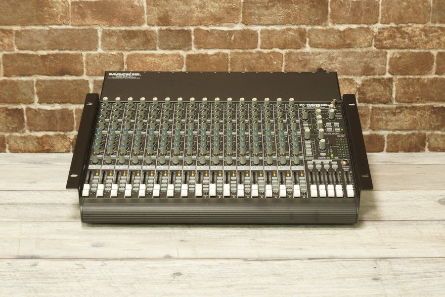 MACKIE 1604 VLZ PRO 16チャンネル アナログミキサー マッキー