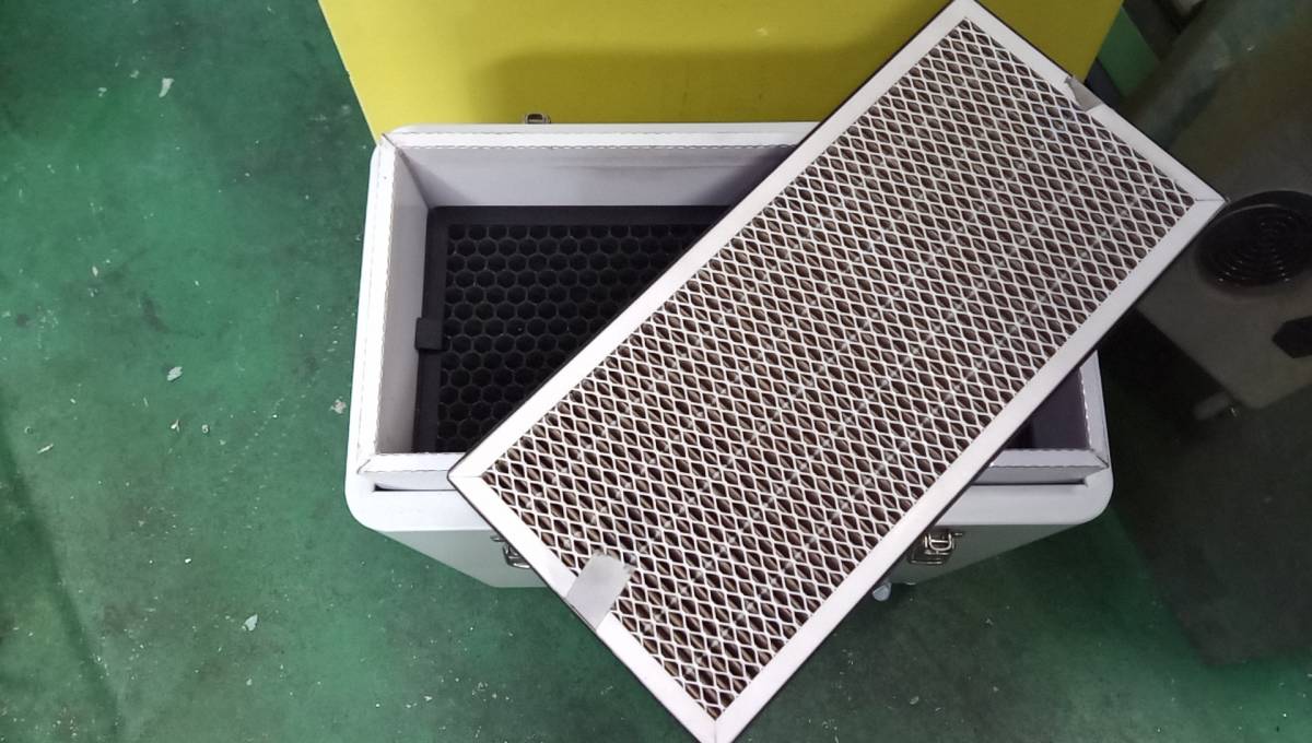レーザー加工機 レーザーカッター用 集塵機 FLUX 「Beam Air」 beamo 