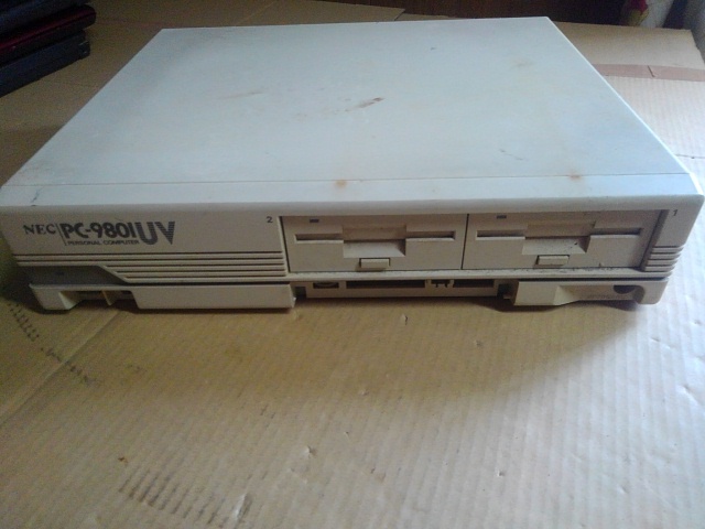 SH020916 NEC 旧型PC PC9801UV11 本体のみ 通電確認済み ジャンク品