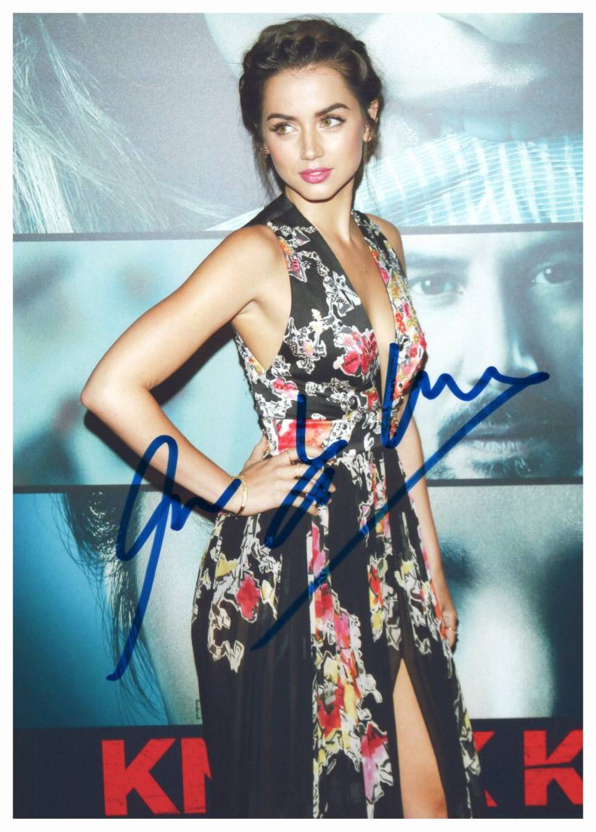 D 2L判 アナ・デ・アルマス Ana de Armas キューバの女優 直筆サイン  