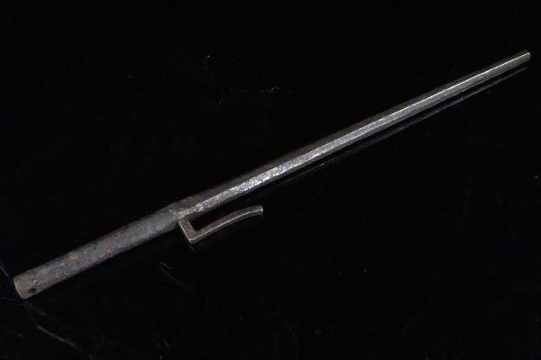 十手 鉄製 武具 時代物 江戸時代 鉄地 武具☆ 時代 ☆時代物 刀装具