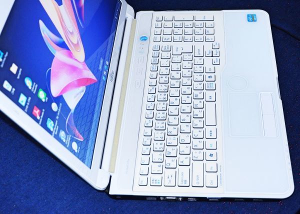 ☆究極PC・Windows11 (大容量1000GB)極上CPU Core i7/LIFEBOOK AH56