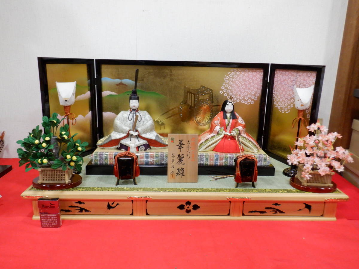 オ7】黒漆塗木地 牡丹唐草蒔絵 上手 針箱 鏡台 箱付 雛道具【検】ひな