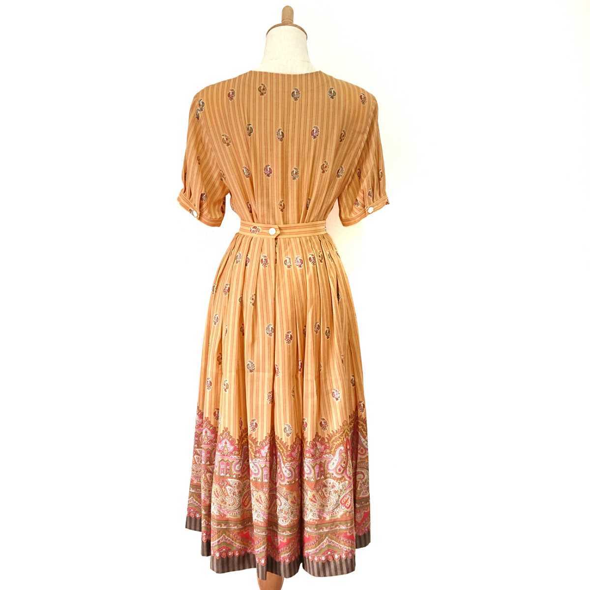 アクアスキュータム Aquascutum スカートスーツ - ライトグレー×白