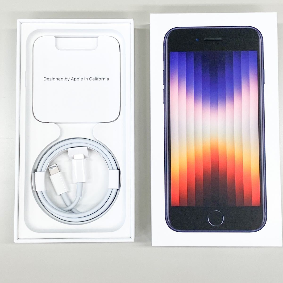 ☆新品未使用 開通確認のみ iPhone SE（第三世代） ミッドナイト 64GB SIMフリー 利用制限〇 SE3 箱ケース イヤホン 充電器 フィルム付！