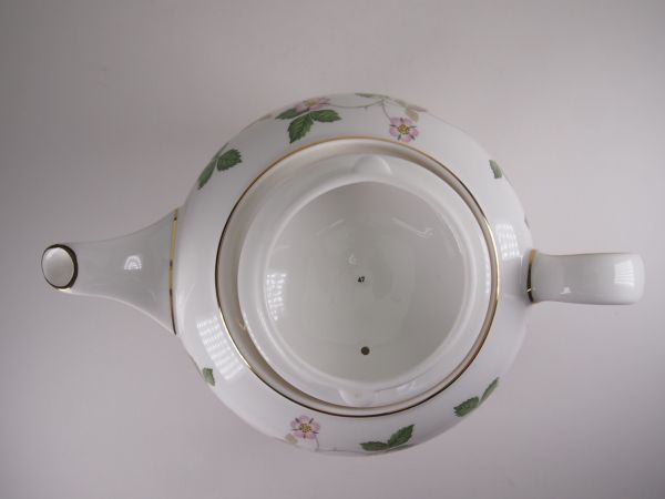 Wedgwood (ウェッジウッド) ティーポット L ワイルドストロベリー