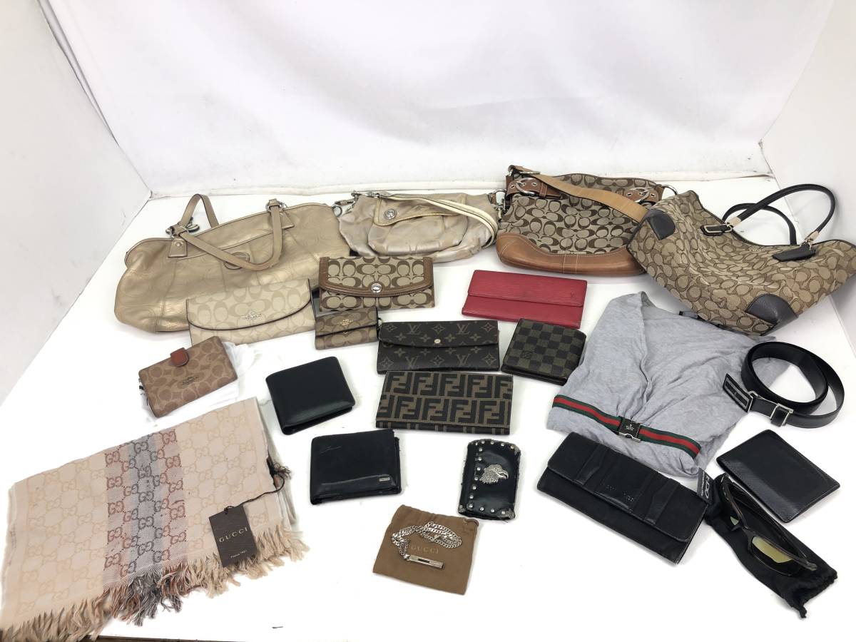 安い，定番人気 07611 1円 ブランドまとめ COACH GUCCI LOUIS VUITTON ヴィトン フェンディ YSL ブルガリ バッグ 財布 キーケース 服 他 ジャンク(女性用)｜売買されたオークション情報、yahooの商品情報をアーカイブ公 その他