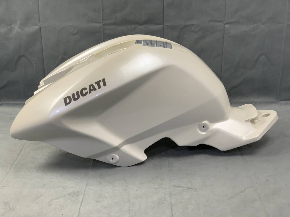 ◇M06 売切り! ストリートファイター 848 1098 1098S ドゥカティ 純正 
