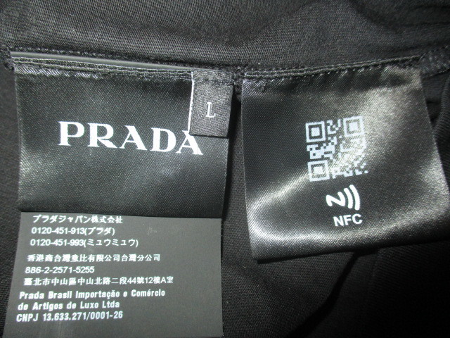 プラダ　PRADA 2020　ロゴ　刺繍　Tシャツ　黒　L 国内正規品 Tシャツ PRADA プラダ UJN815 0 Editorialist