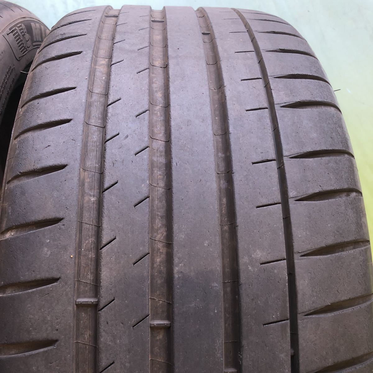 PILOT SPORT XL ミシュラン 0 パイロット スポーツ MICHELIN (88Y) 4S S Michelin [並行 4Sの中古が安い！激安で譲ります 225&frasl;35ZR19 鬼グリップのミシュラン「パイロットスポーツ4S