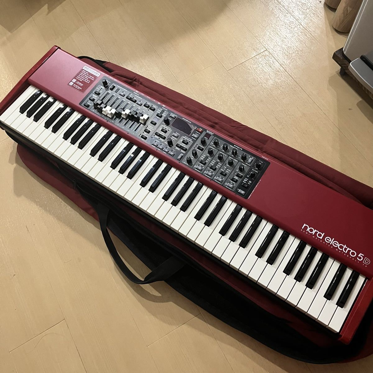 Nord Electro 5D 73鍵シンセサイザー ケース付き 【公式通販】