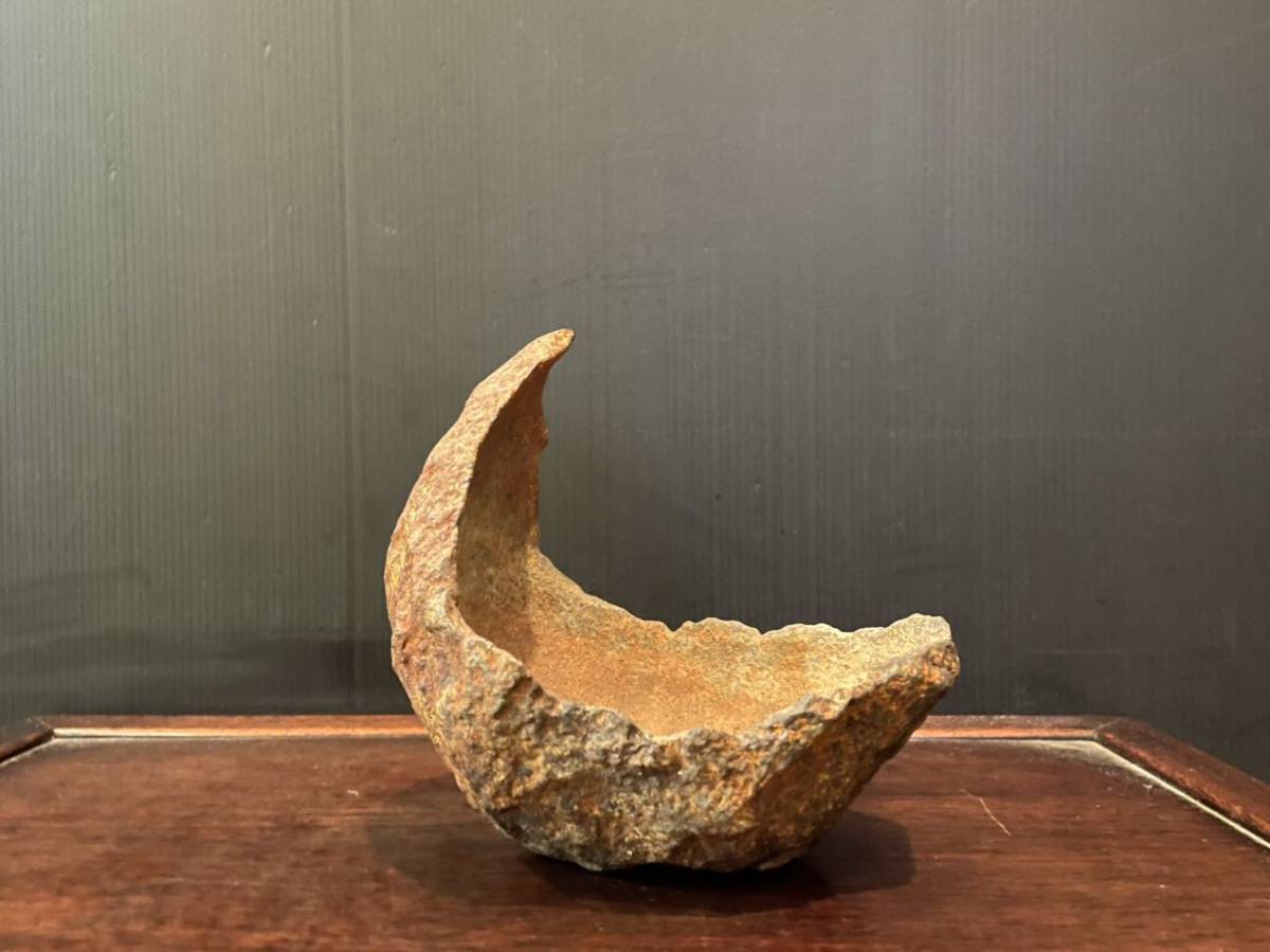 本鞍馬石 石鉢 三日月 穴開き 無傷美品
