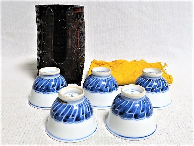 中国古玩 唐物 花瓶 款 時代物 煎茶碗 細密 粉彩 中國景徳鎮製 初だし