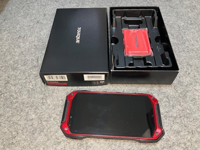 G04 TORQUE KYV46 ブラック torque レッド g04 - 中古 容量2940mAh