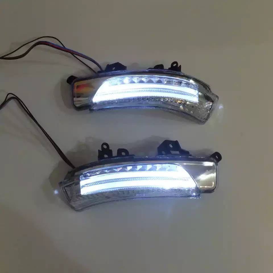 プリウス ZVW30&frasl;35 LEDウインカー純正交換式 30系 ZVW30⁄35 フット 前期 公式通販 0 後期 ウインカー ledの通販 フットランプ付 LED | 30の通販