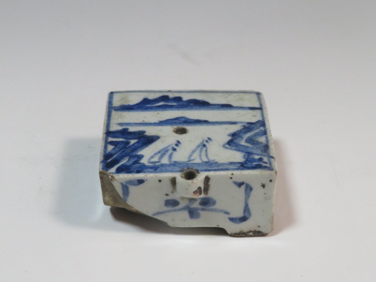 李朝染付 角形水滴 キズ有 参考品 朝鮮古陶磁【文房具】t74 李朝瑠璃釉