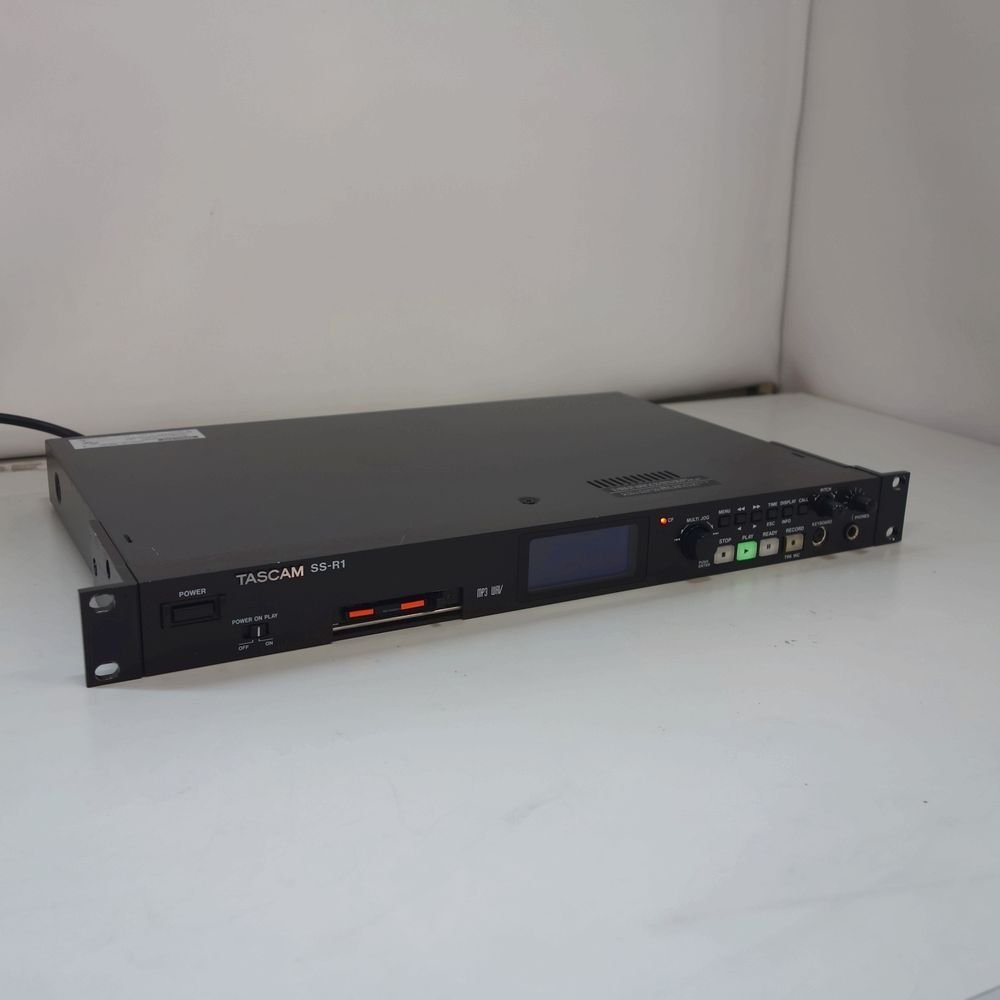TASCAM SS-R200 : | ソリッドステートステレオオーディオ