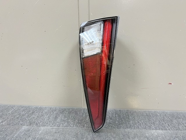 SALE，品質保証 プリウス ZVW50/ZVW51/ZVW55 前期 純正 左テールランプ/左テールライト 下側 ICHIKOH 47-78 23624/15-4/あ(テールライト)｜売買されたオークション情報、yahooの商品情報をアーカイブ公開 - オークファン トヨタ用