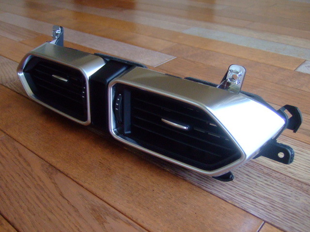 マツダ エアコン ベンチレーター 品番KB8M-64-71YB02 (マツダ