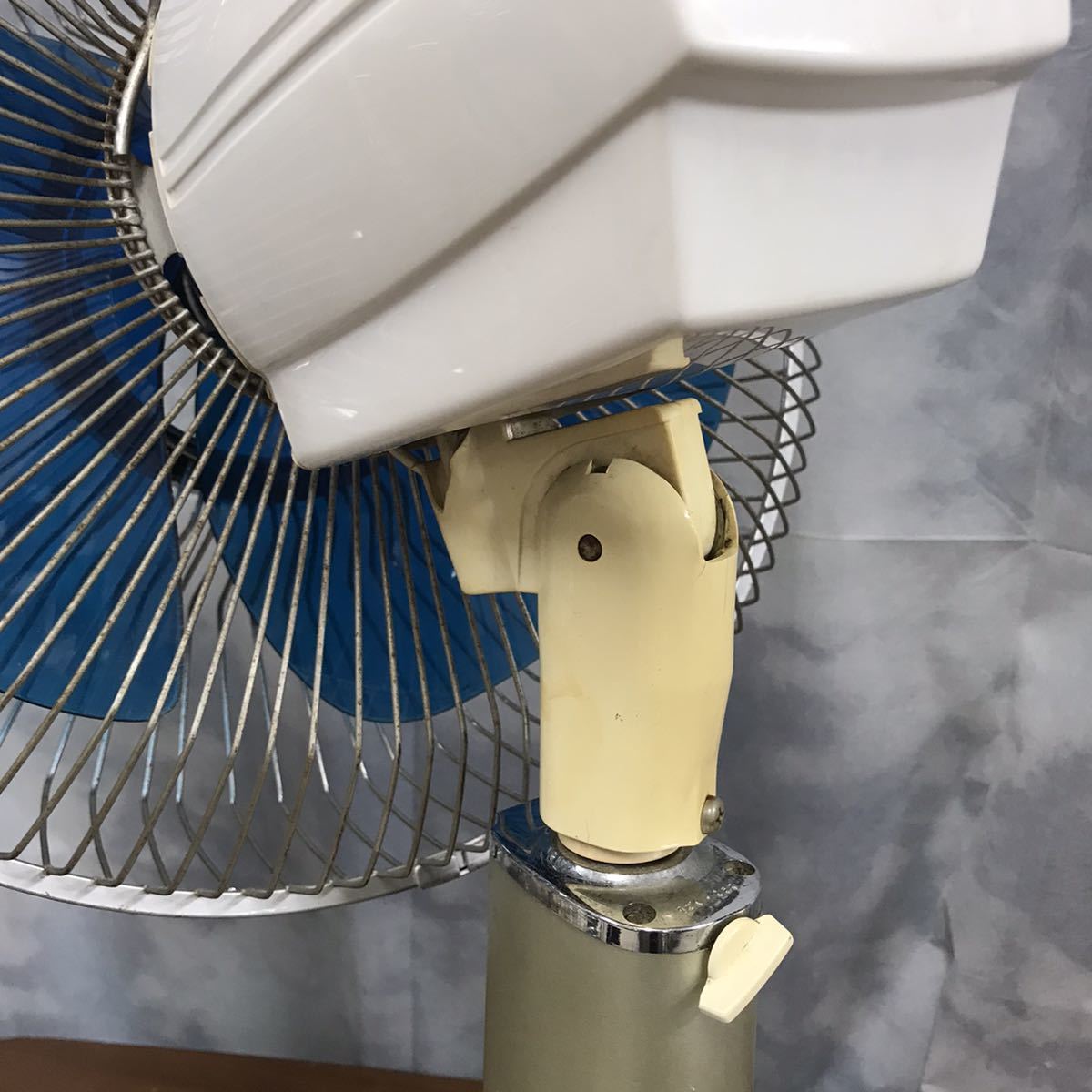 K2208-3013 日立製作所 扇風機さわ風 OS12 H-656形 昭和45-46年製