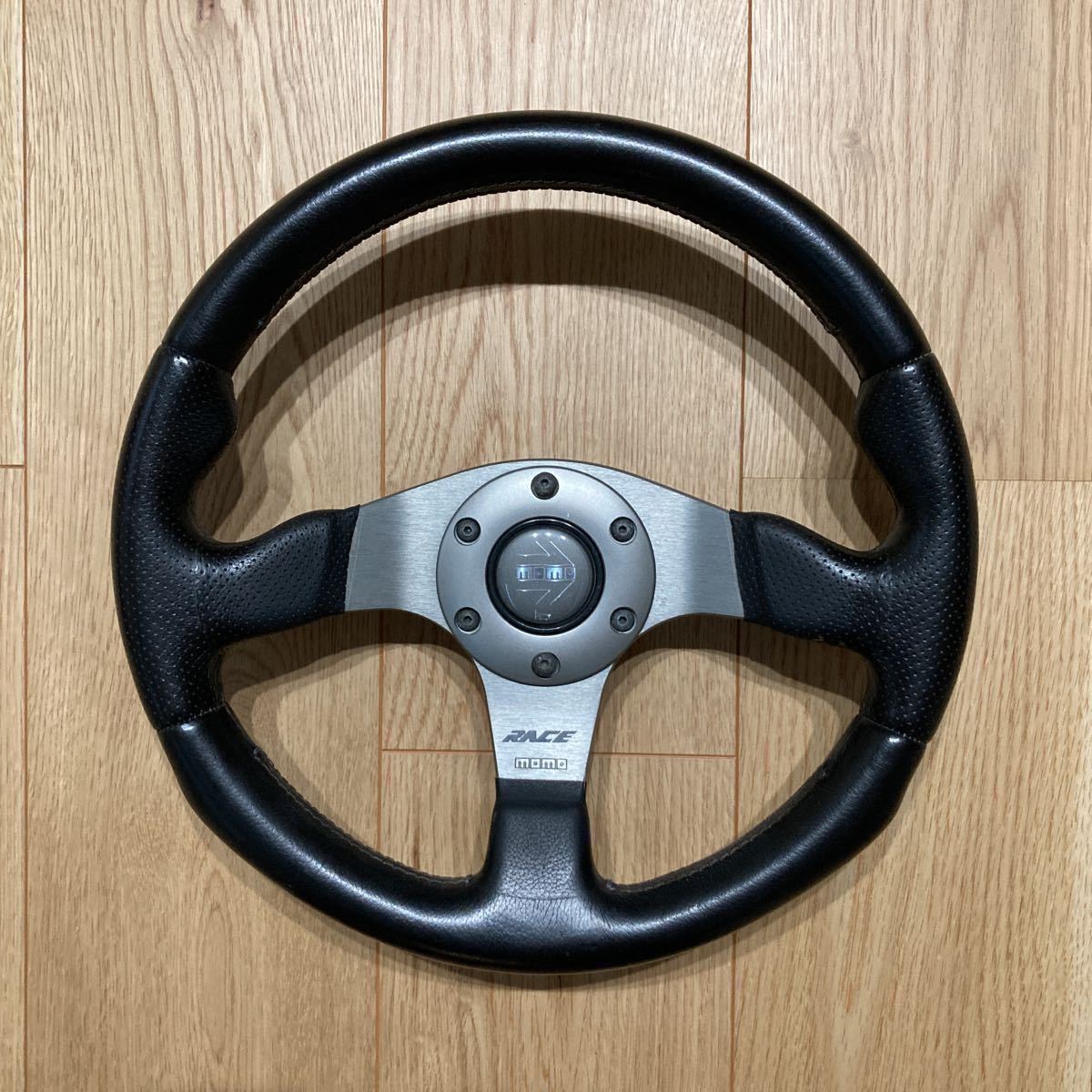 ステアリング レース RACE MOMO 32パイ BK MOMO(モモ) モモ R-12 320mm（R-12) | race 小径ステアリング momo 32Φ 32の通販