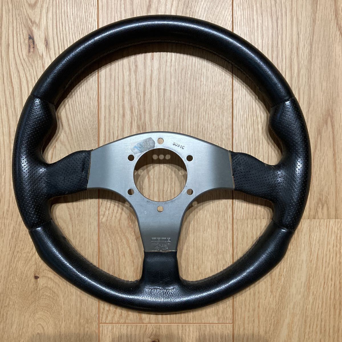 ステアリング レース RACE MOMO 32パイ BK MOMO(モモ) モモ R-12 320mm（R-12) | race 小径ステアリング momo 32Φ 32の通販
