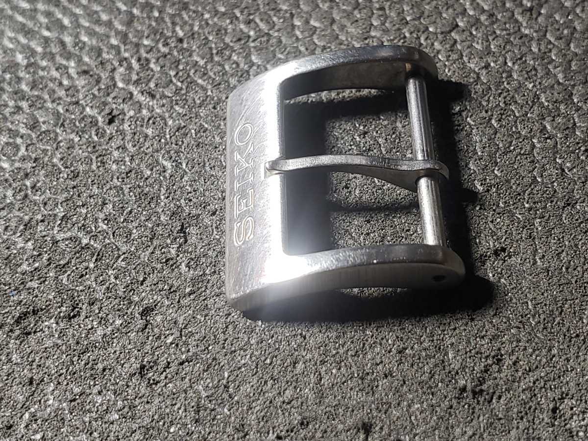 セイコー 尾錠 取り付け巾18mm用 SEIKO 純正尾錠 銀色 SEIKO セイコー 