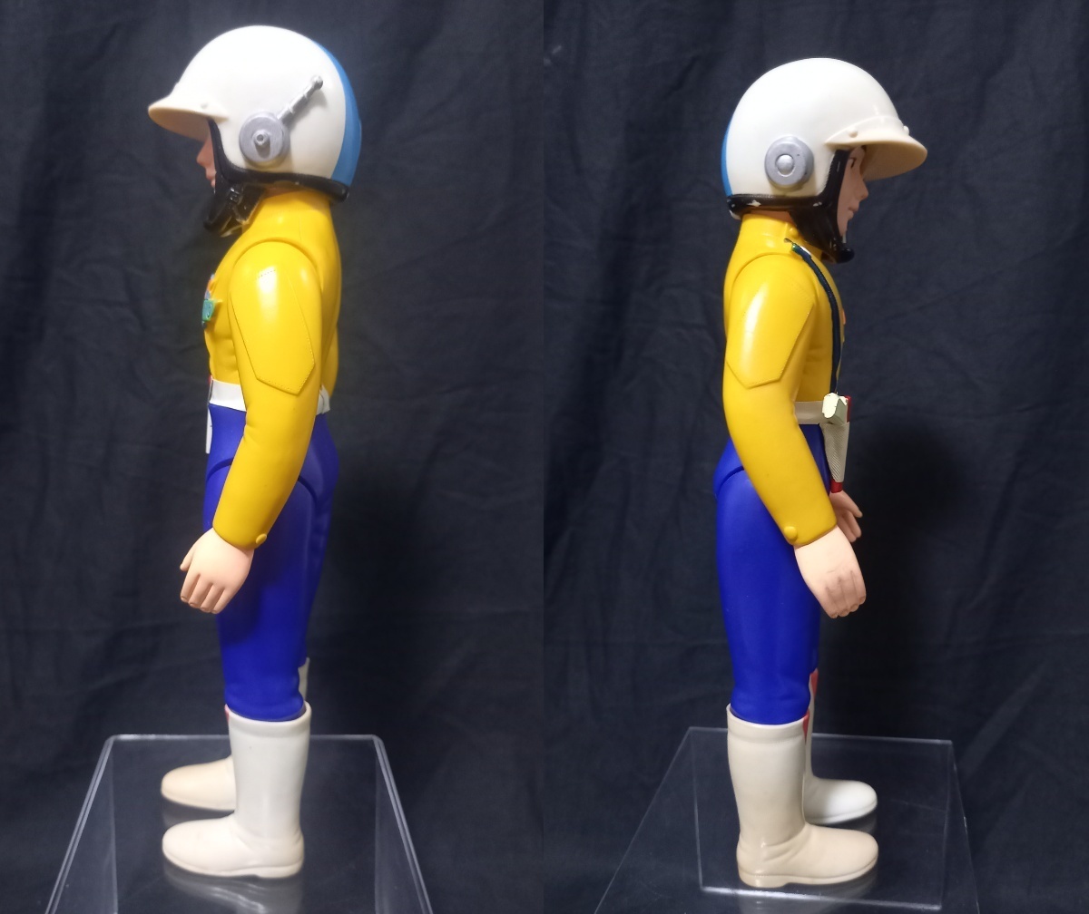 ソフビ 25cm 円谷プロ 緊急指令10-4・10-10 現状品 電波特捜隊隊員 