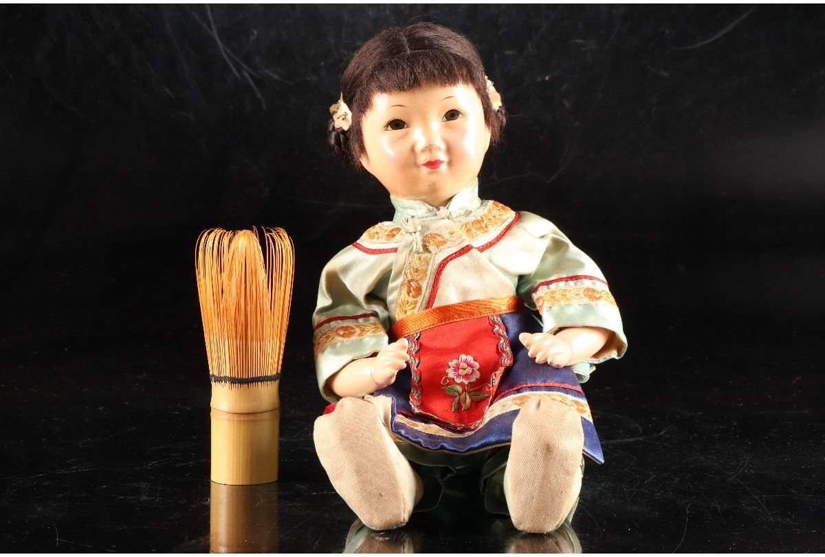 URA]中国古玩/時代物/中国ビスクドール民族衣装人形/11-9-2(検)骨董 