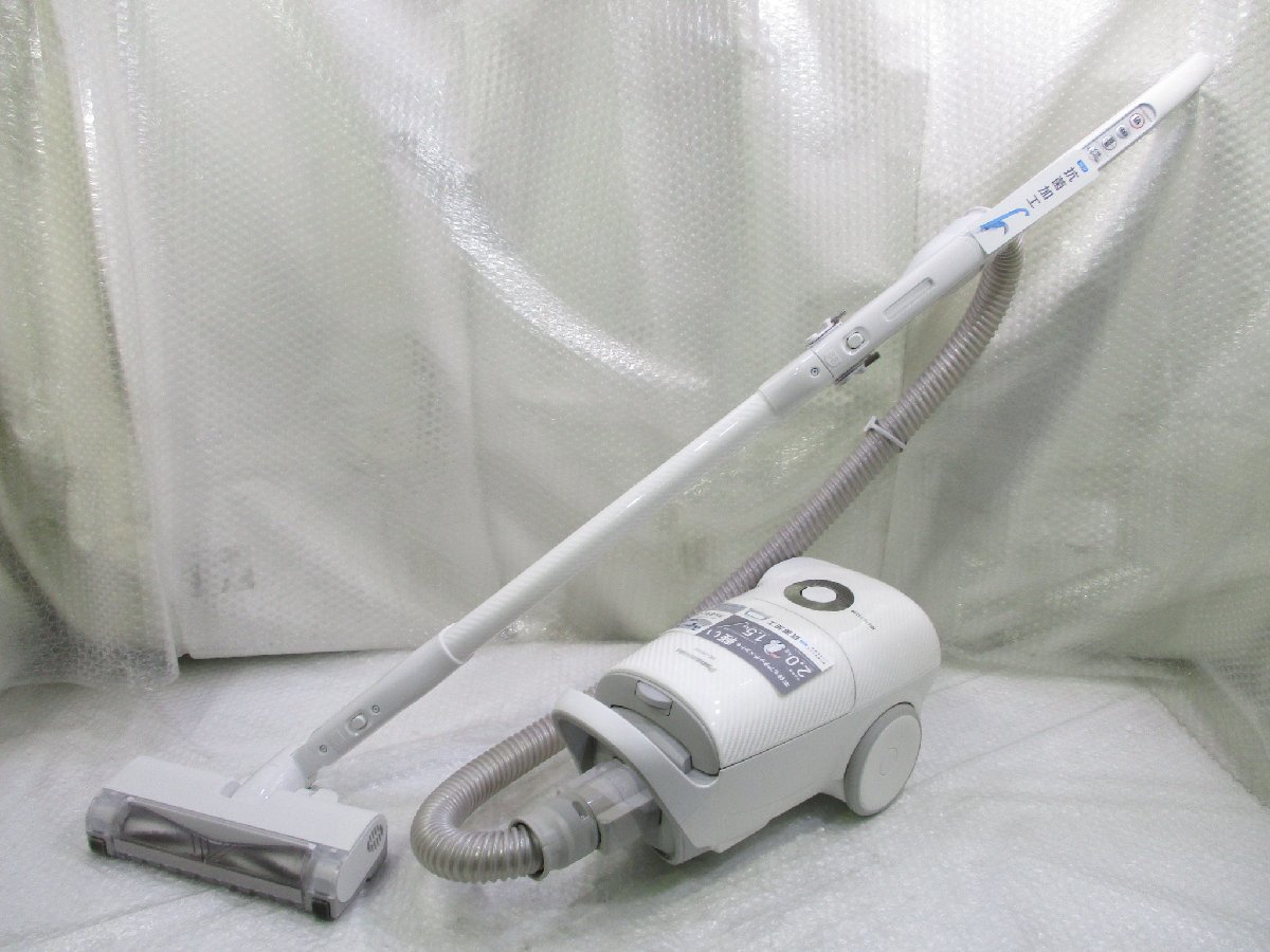 ◎美品 Panasonic パナソニック 紙パック式掃除機 軽量 からまない