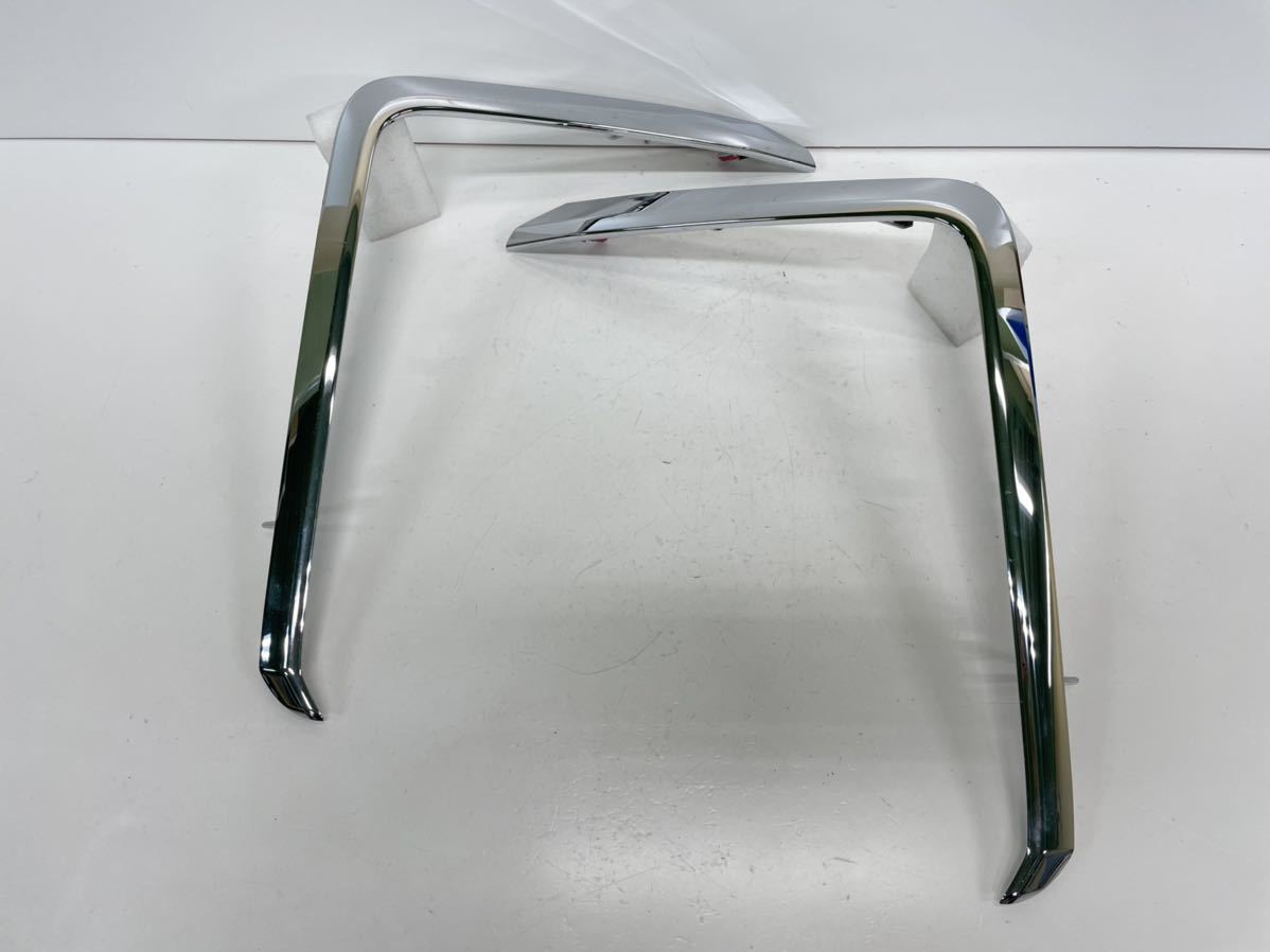 トヨタ　アルファード AGH30　後期 　純正 純正フロントバンパーメッキガーニッシュ　左右セット　中古品 アルファード 純正 後期 フロントロアー X&frasl;G&frasl;GF&frasl;EL用 H35