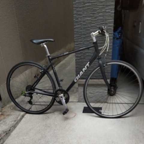 GIANT ESCAPE クロスバイクの中古です。