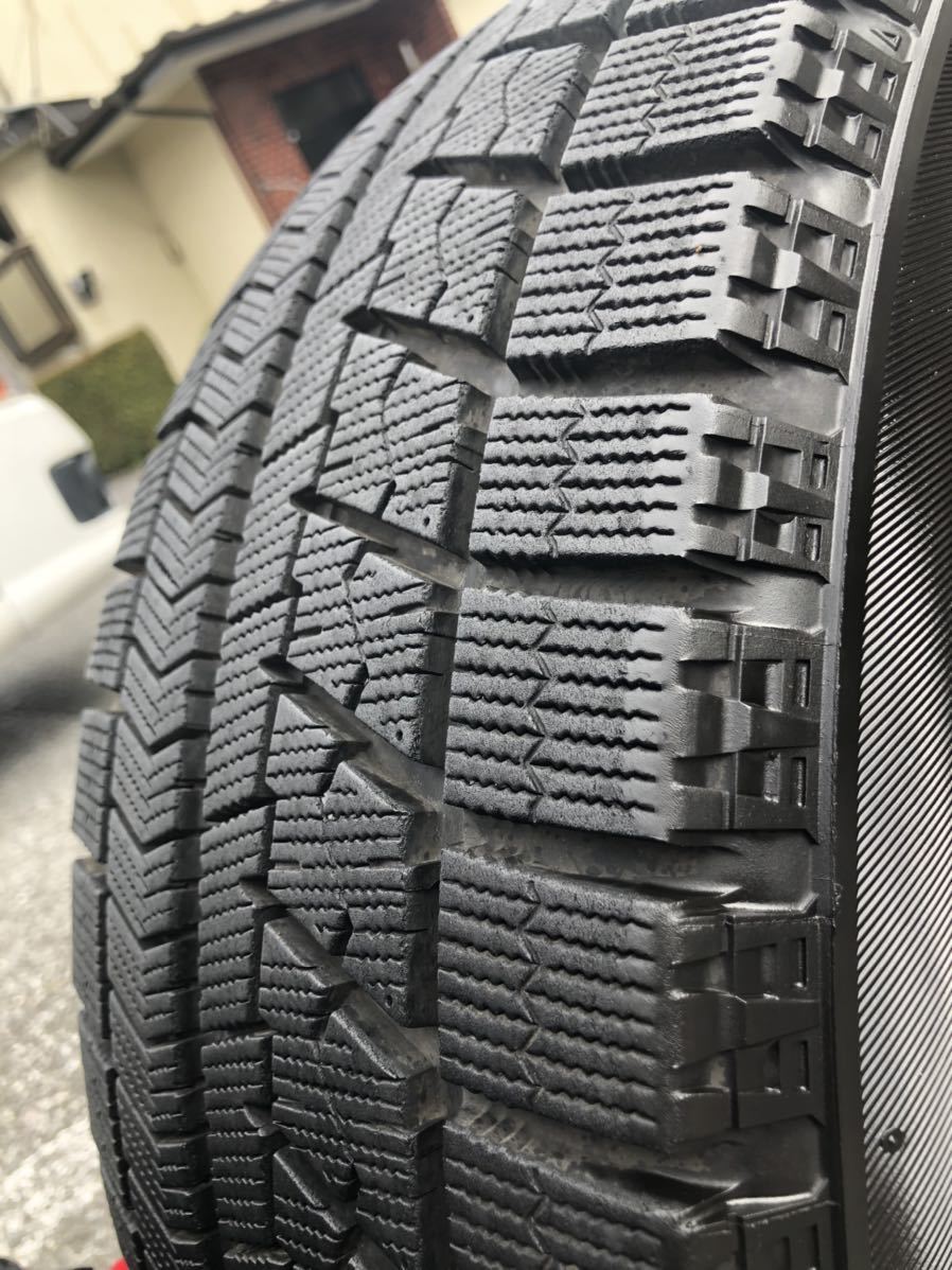 中古スタッドレスタイヤ ブリヂストン 4本 215/55R17 94Q BLIZZAK VRX