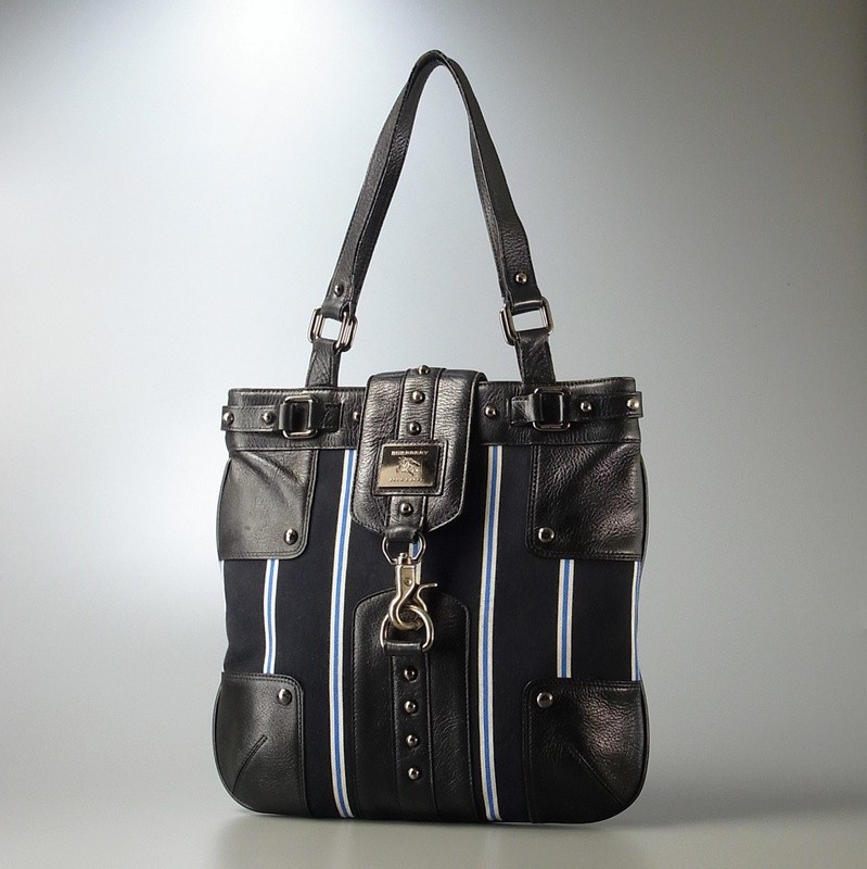 未使用 BURBERRY ワンショルダーバッグ ボーダー ネイビー＆ブルー 