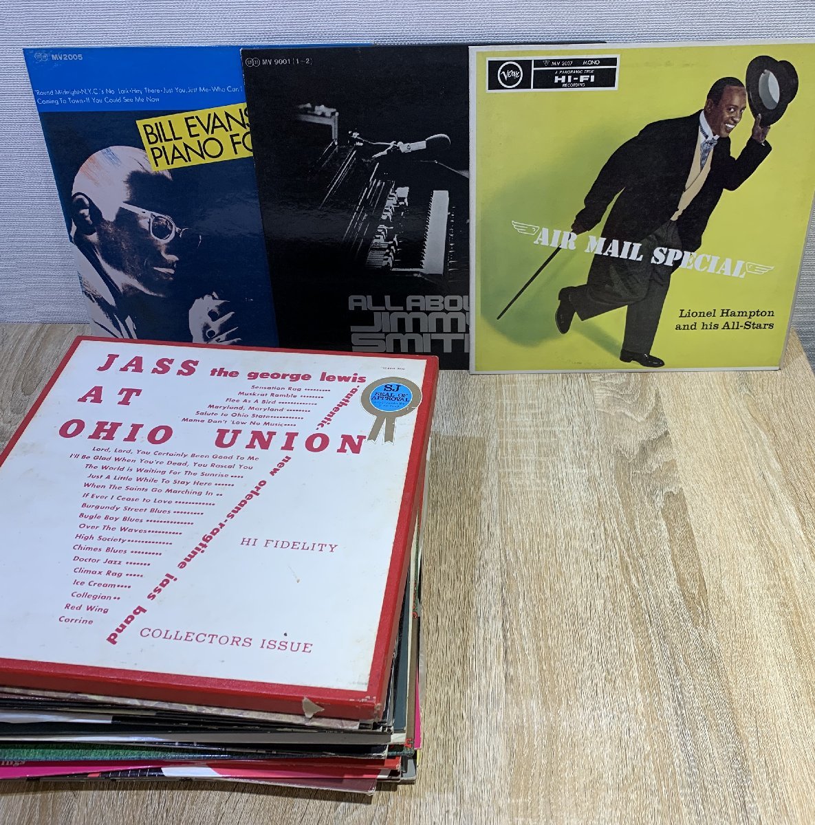  10TNフェ09034E レコード LP JAZZ ジャズ まとめ 27枚 Billie Holiday/Louis Armstrong /CHARLES MINGUS/BILL EVANSなど(ジャズ一般)｜売買されたオークション情報、yahooの商品情報をアーカイブ公開 - オークファン ジャズ一般