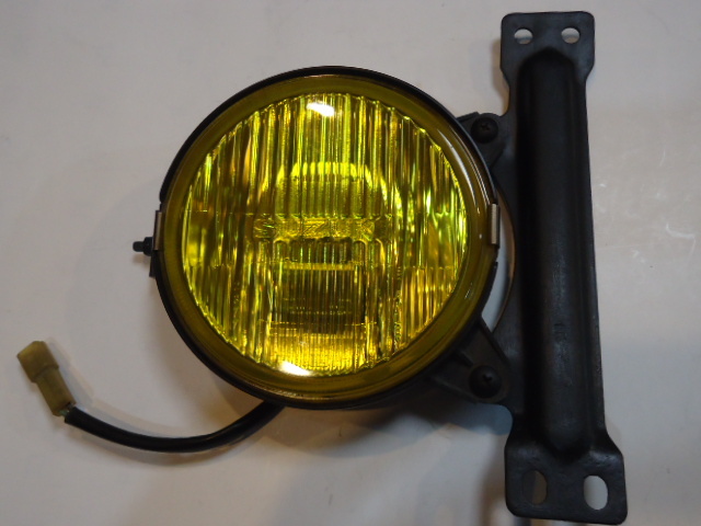 100%新品，限定SALE スズキ JA71 ジムニー 純正 フォグランプR 右側 二十年ほど長期保管 当時物(スズキ用)｜売買されたオークション情報、yahooの商品情報をアーカイブ公開 - オークファン 純正品